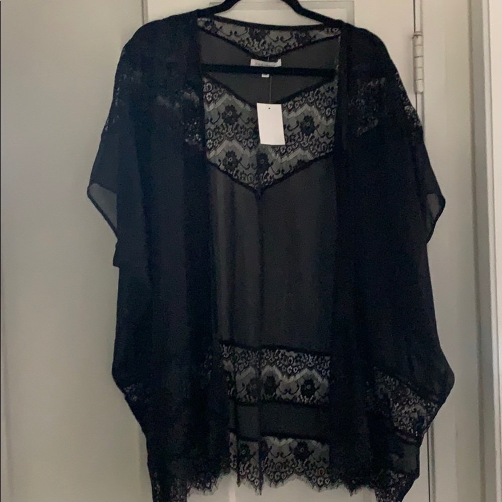 Socialite Black Lace Cover